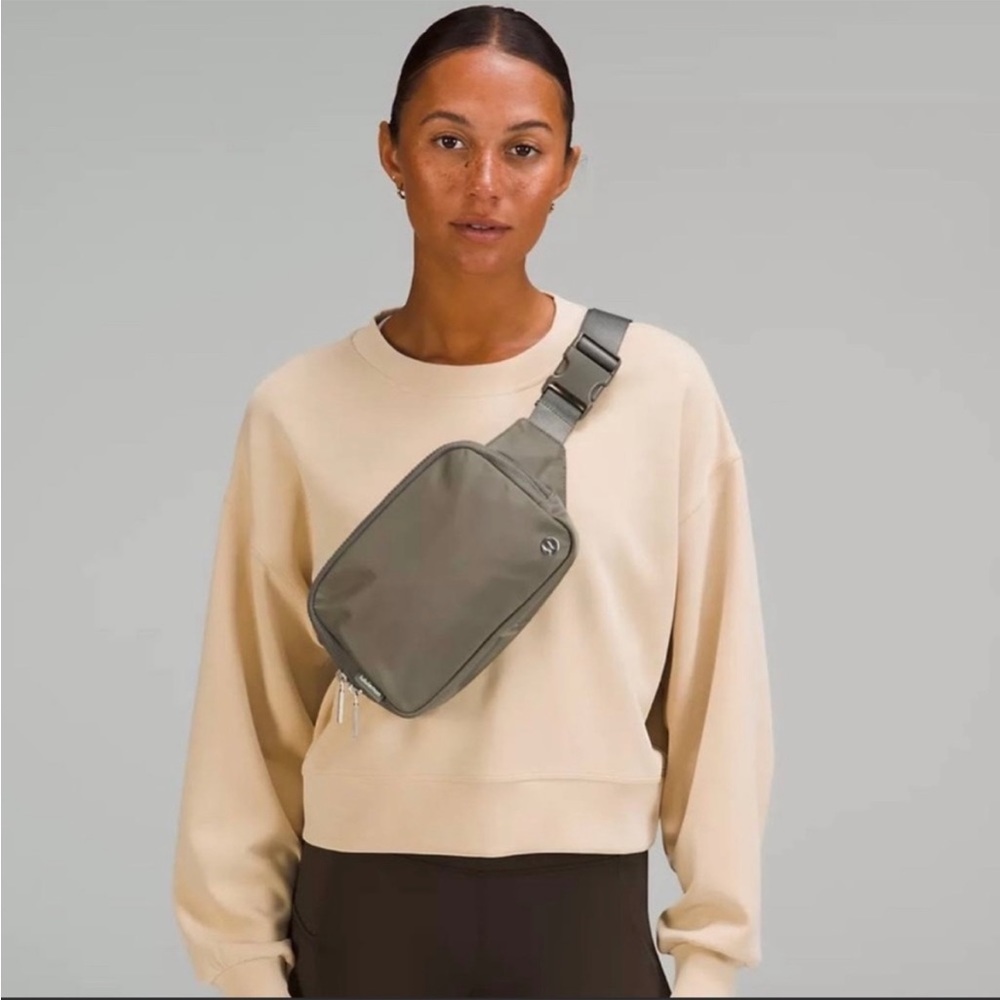 Lululemon Large Everywhere Belt Bag Grey Sage